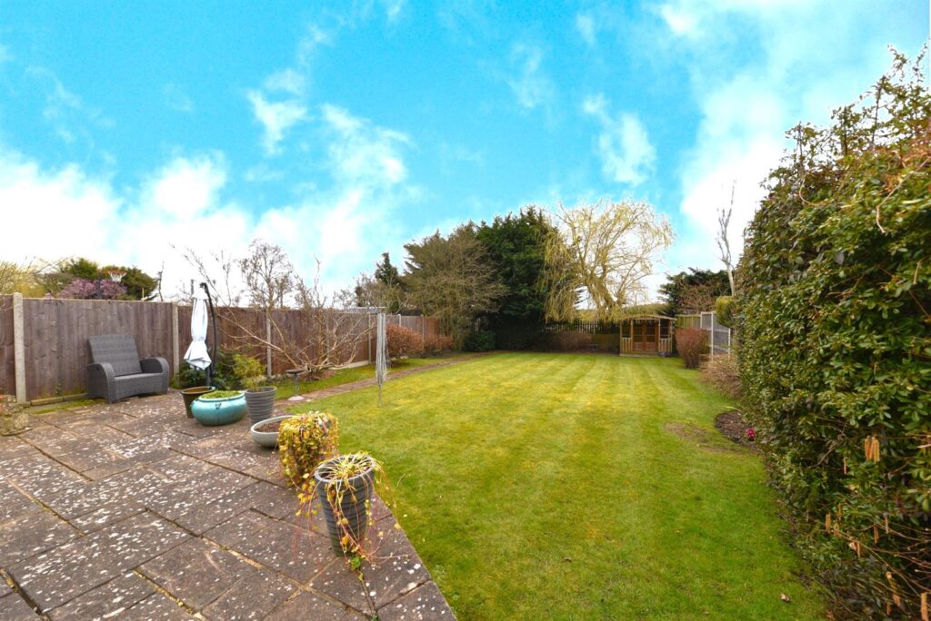 Westland Drive, Brookmans Park, Hatfield