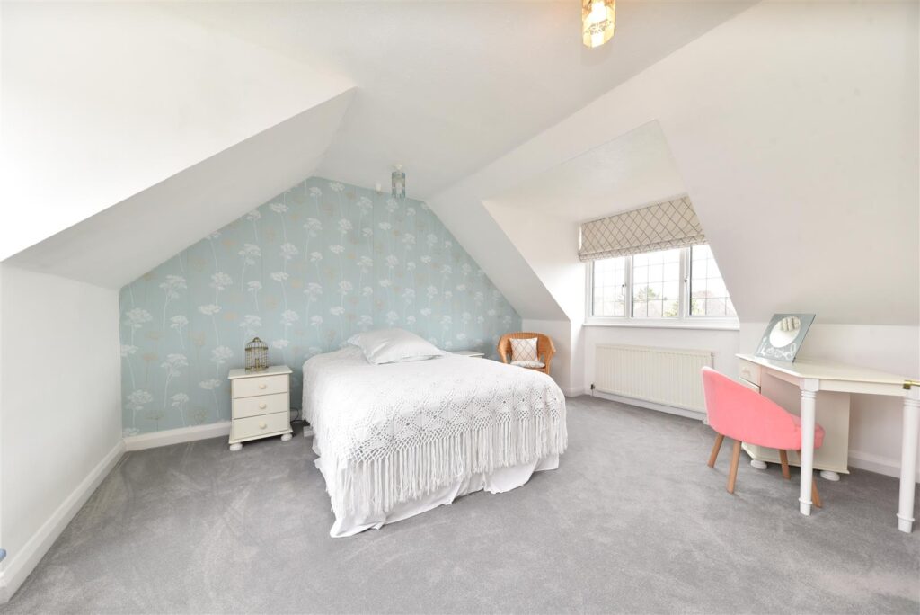 Westland Drive, Brookmans Park, Hatfield