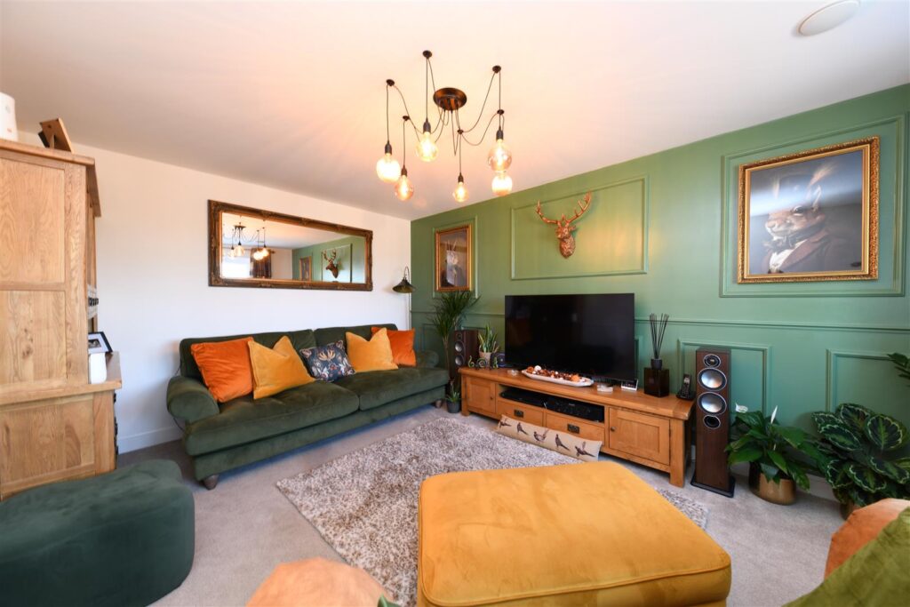 Buntings Close, Blunham, Bedford