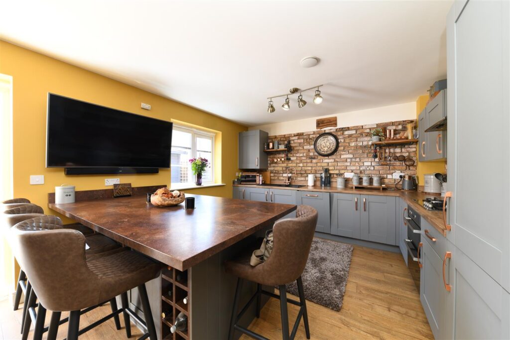 Buntings Close, Blunham, Bedford