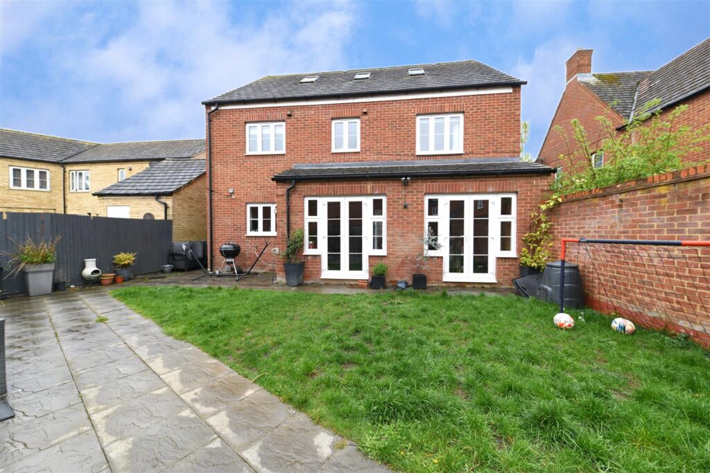 Haybluff Drive, Stevenage