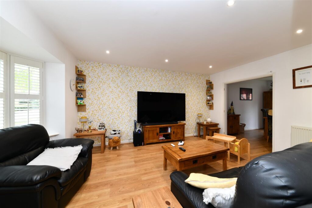 Haybluff Drive, Stevenage