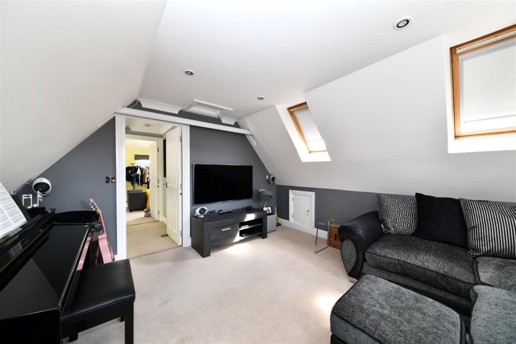 Cleveland Way, Stevenage