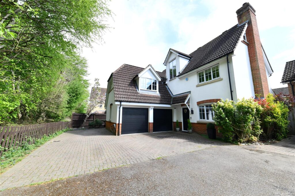 Cleveland Way, Stevenage