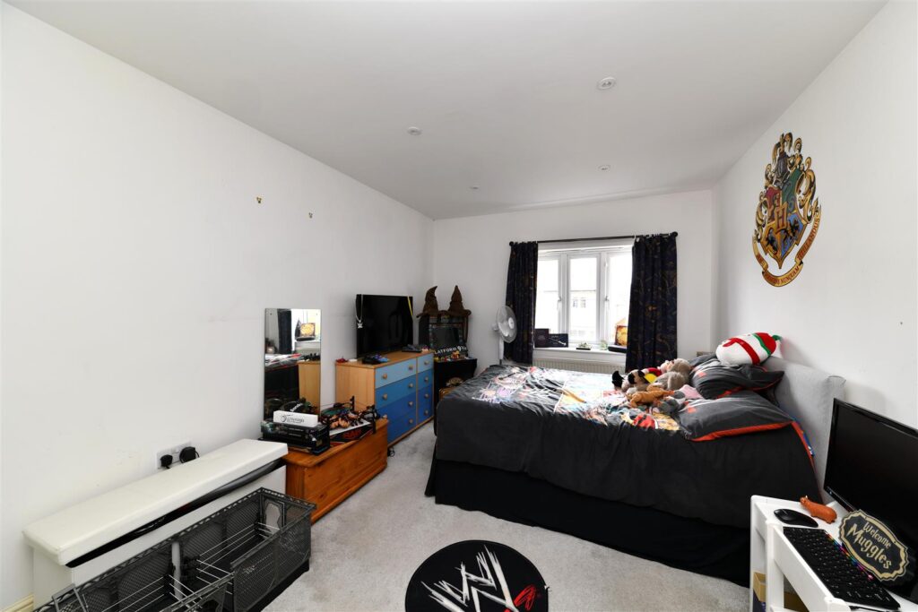 Haybluff Drive, Stevenage