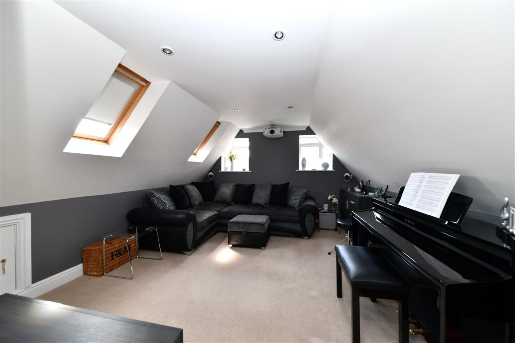 Cleveland Way, Stevenage