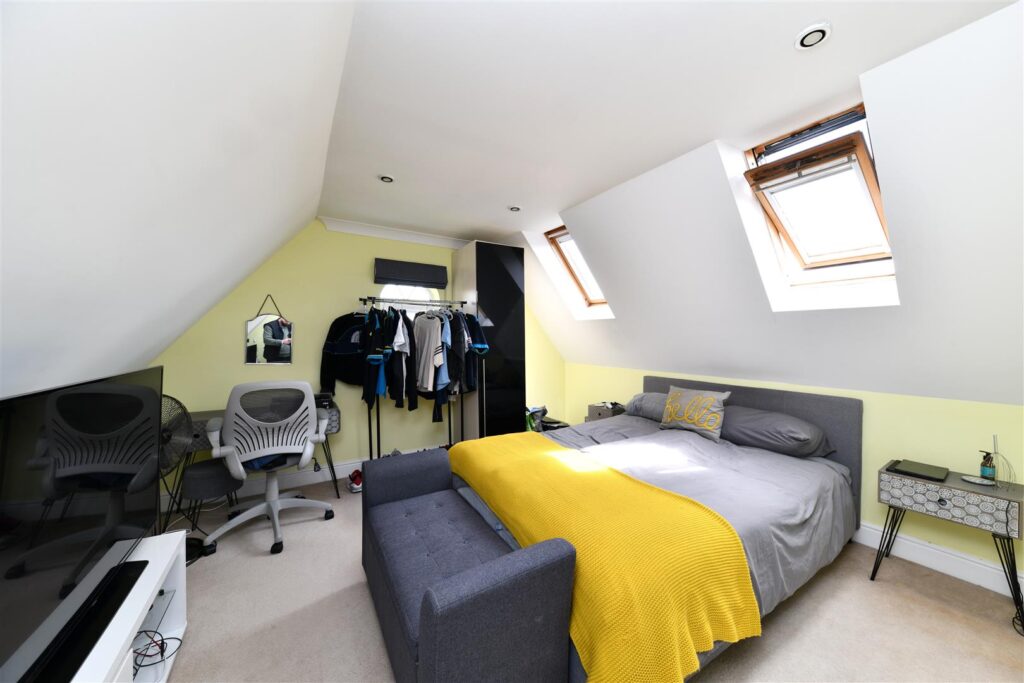 Cleveland Way, Stevenage