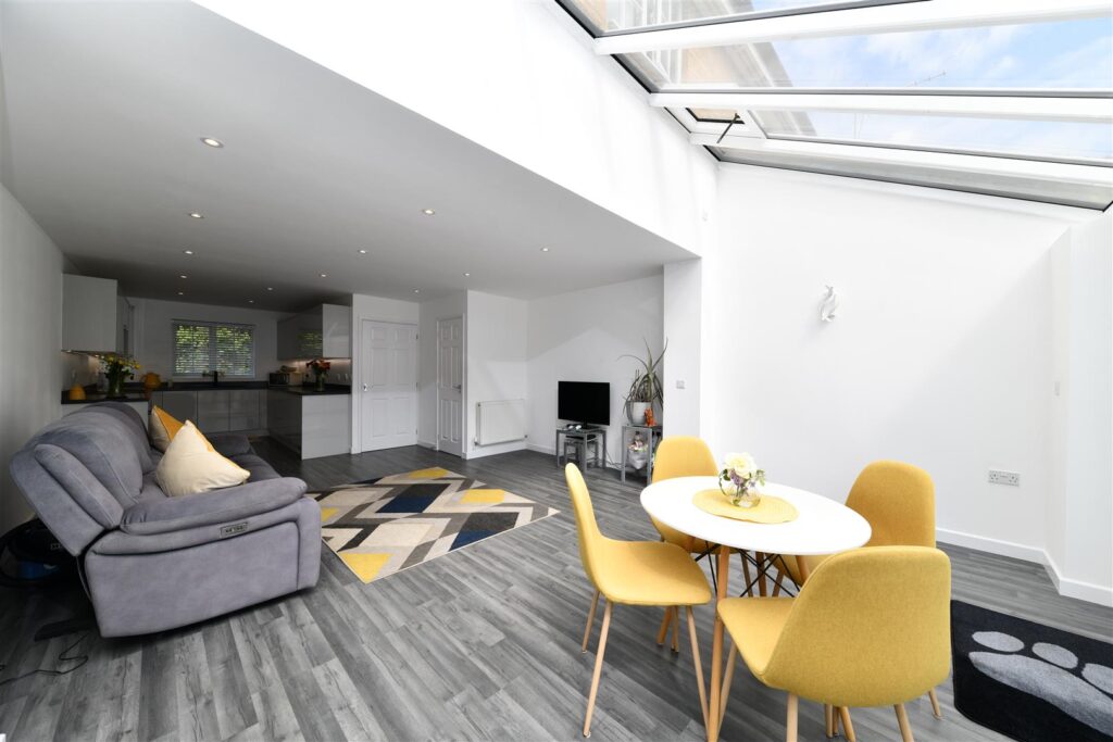 Cleveland Way, Stevenage, Herts