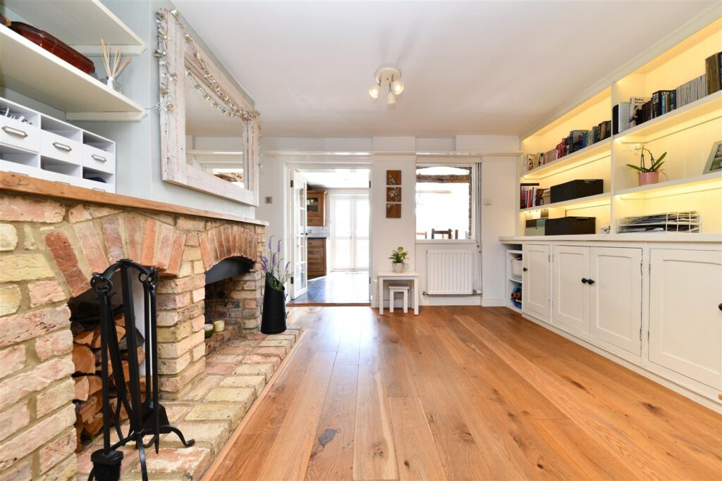 New Road, Clifton, Shefford