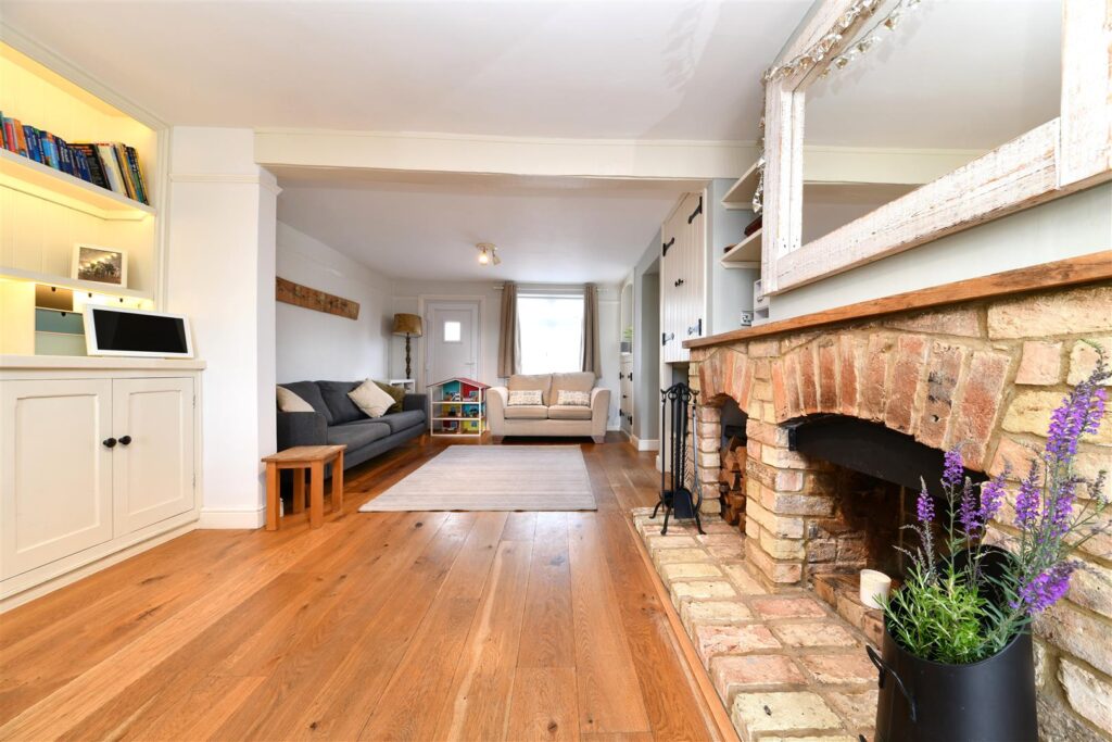 New Road, Clifton, Shefford