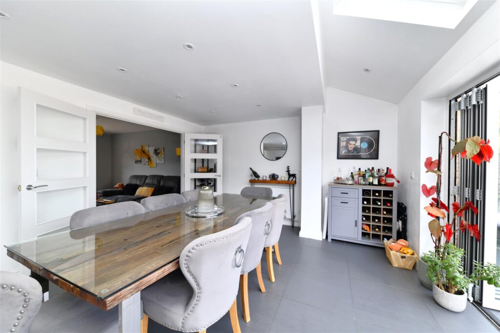 Pankhurst Crescent, Stevenage