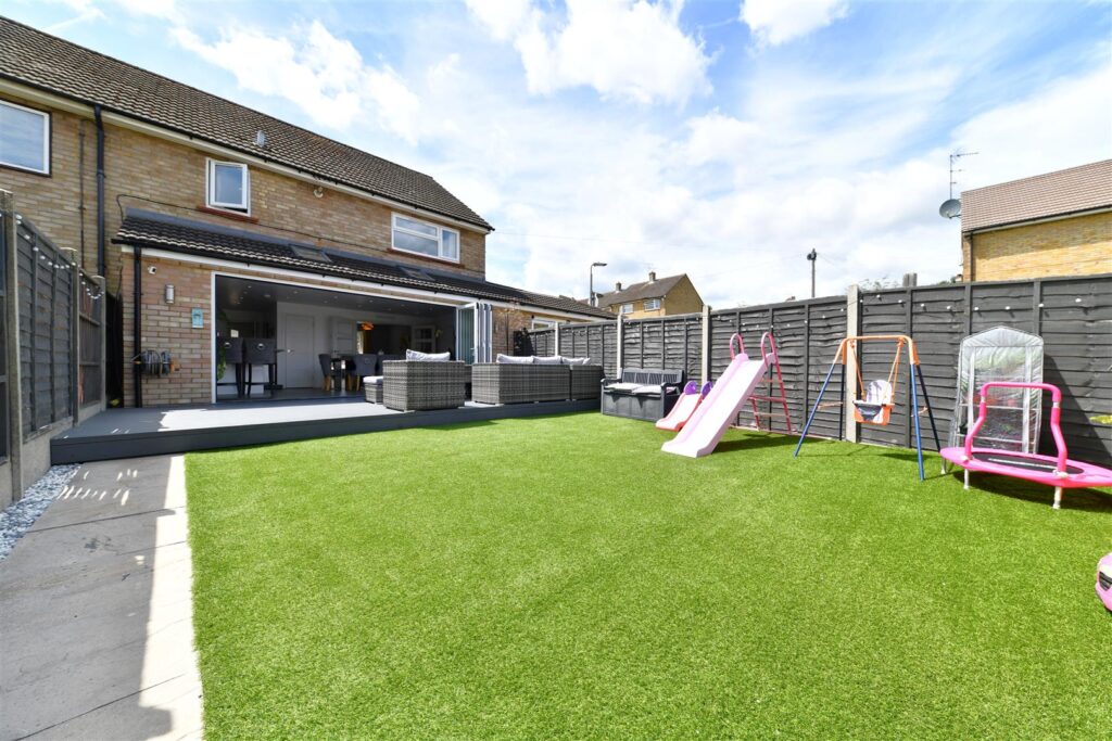 Pankhurst Crescent, Stevenage