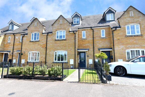 Goldfinch Drive Image