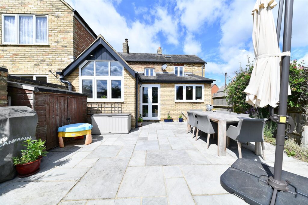 New Road, Clifton, Shefford