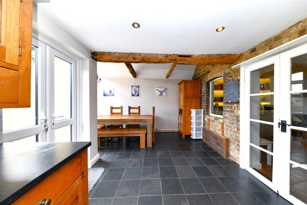 New Road, Clifton, Shefford