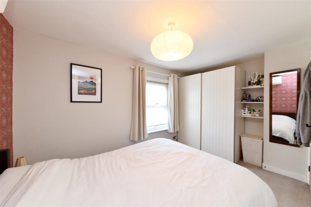 New Road, Clifton, Shefford