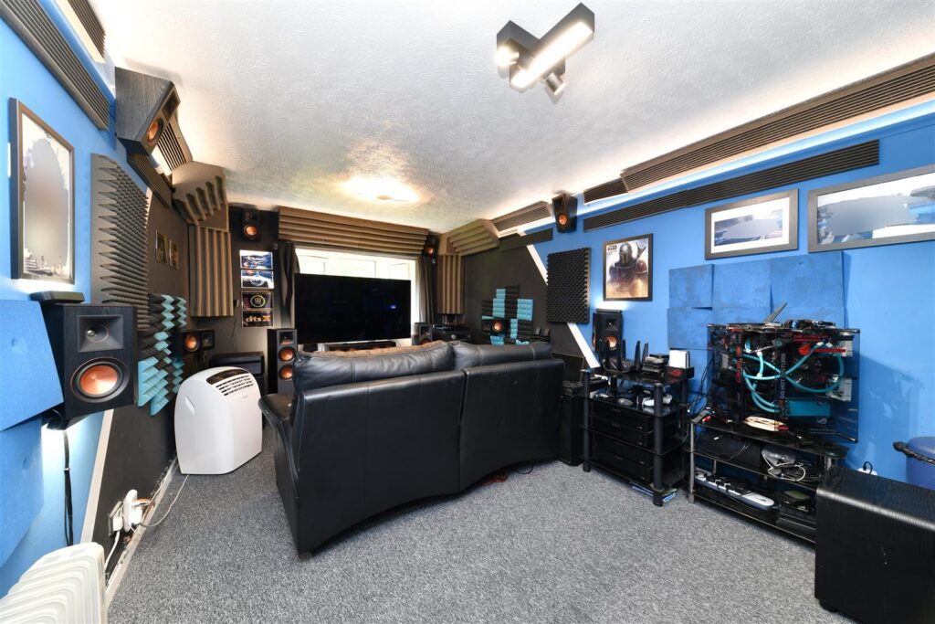 Keller Close, Stevenage