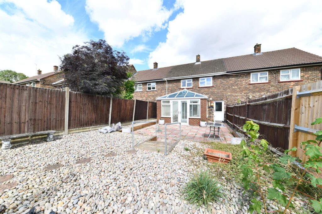 Pankhurst Crescent, Stevenage