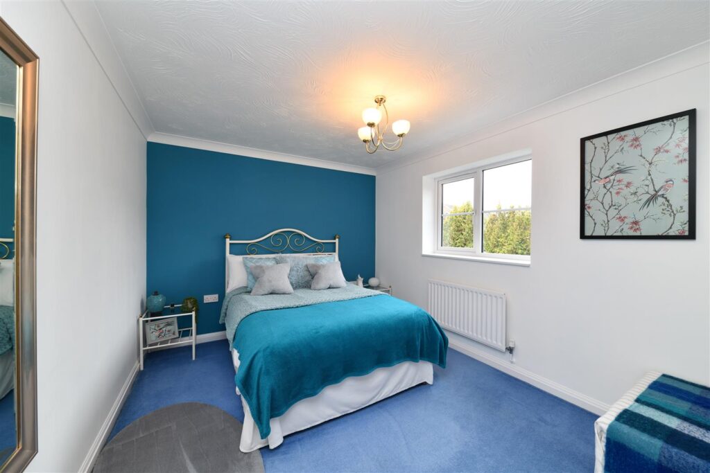 Serpentine Close, Stevenage