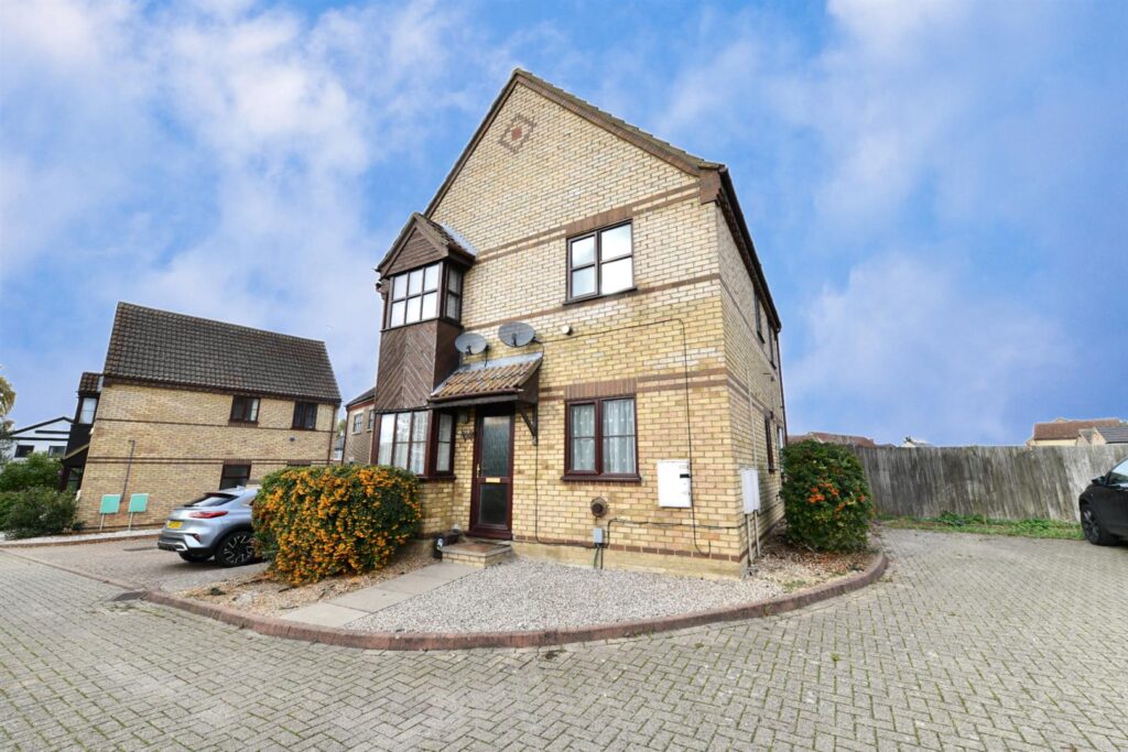 Wesley Close, High Street, Arlesey