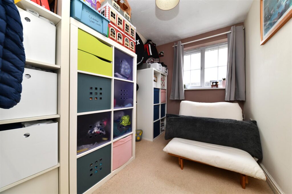 Cleveland Way, Stevenage