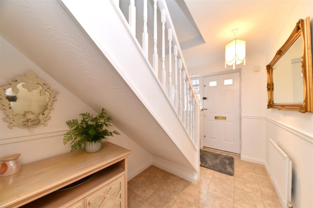 Serpentine Close, Stevenage