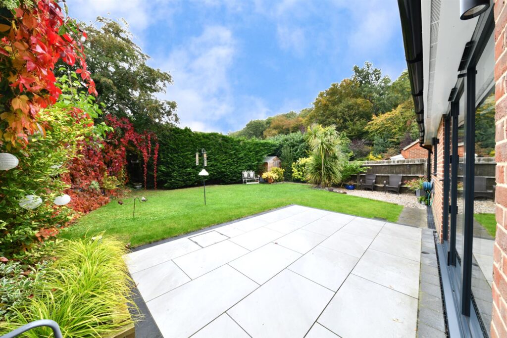 Serpentine Close, Stevenage