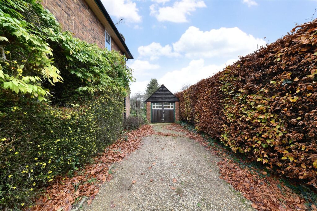 Gipsy Lane, Knebworth