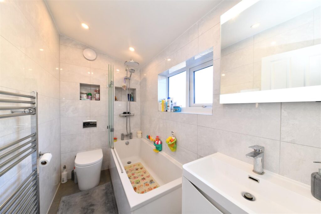 Long Leaves, Stevenage