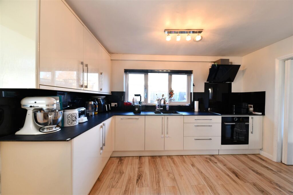 Long Leaves, Stevenage