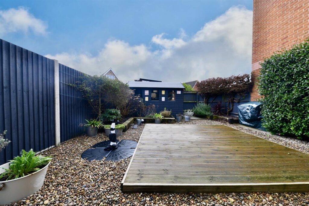 Cleveland Way, Stevenage