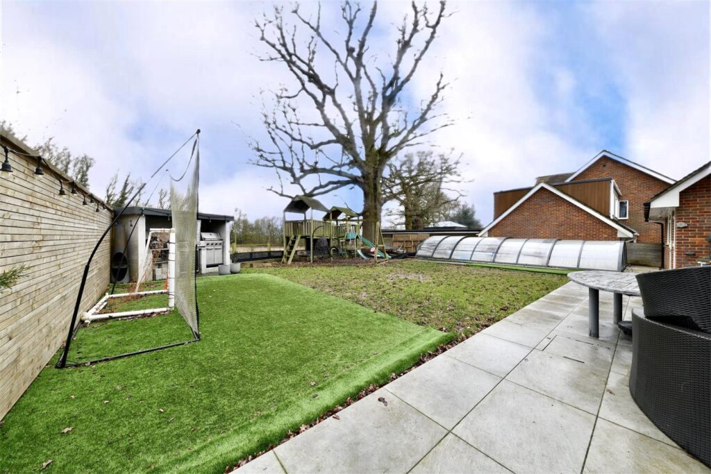 Chestnut Walk, Stevenage