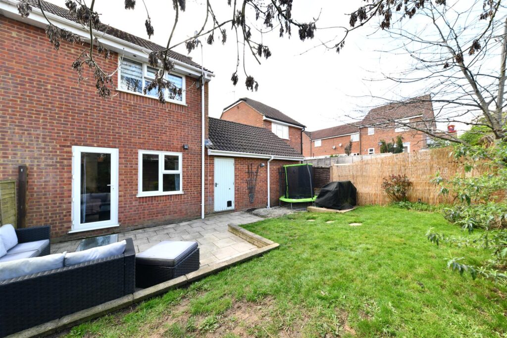 Conifer Walk, Stevenage