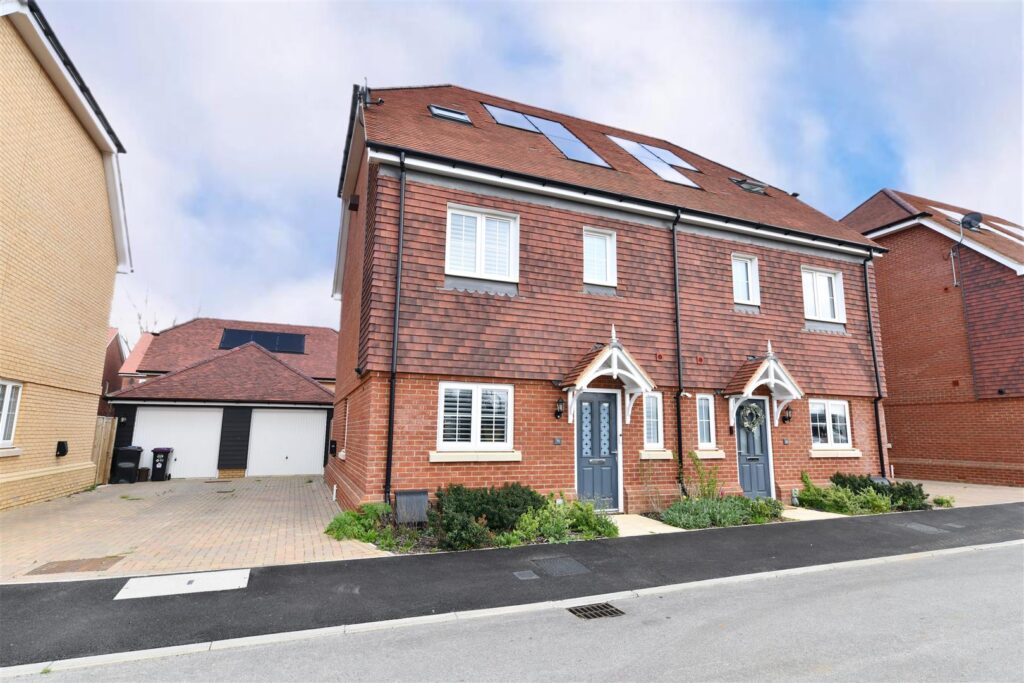 Dunnock Close, Knebworth