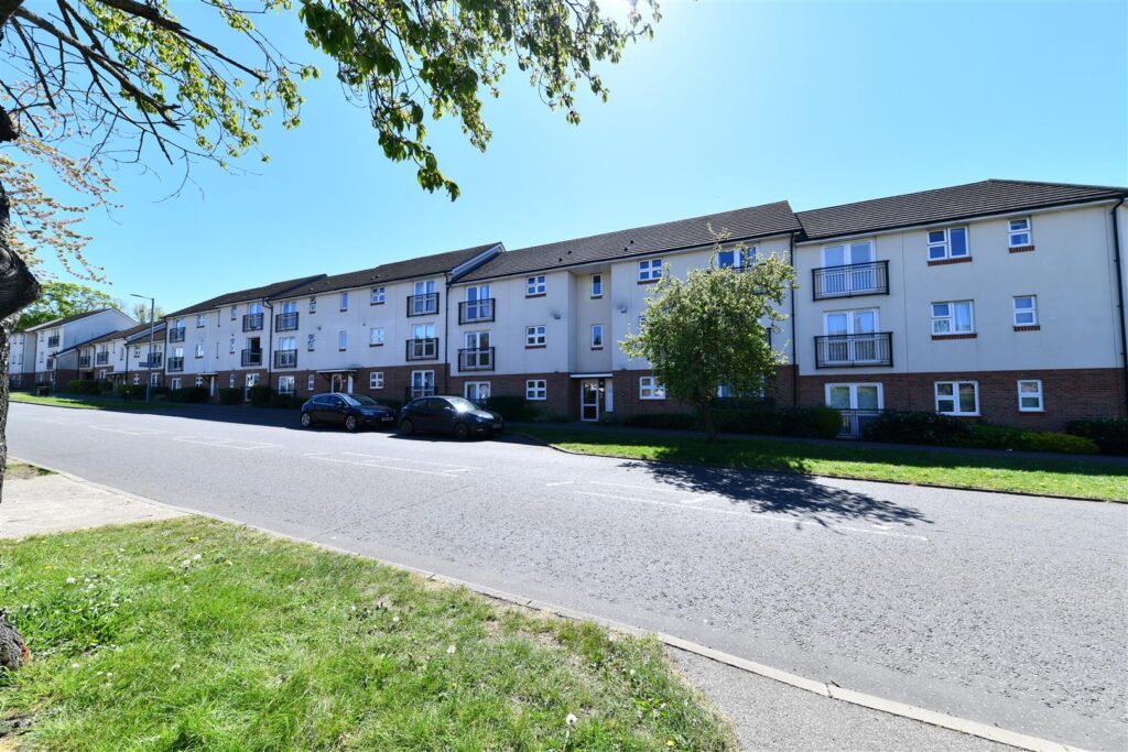 Gray Court, Stevenage