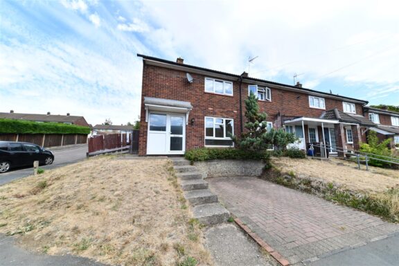 Chertsey Rise Image