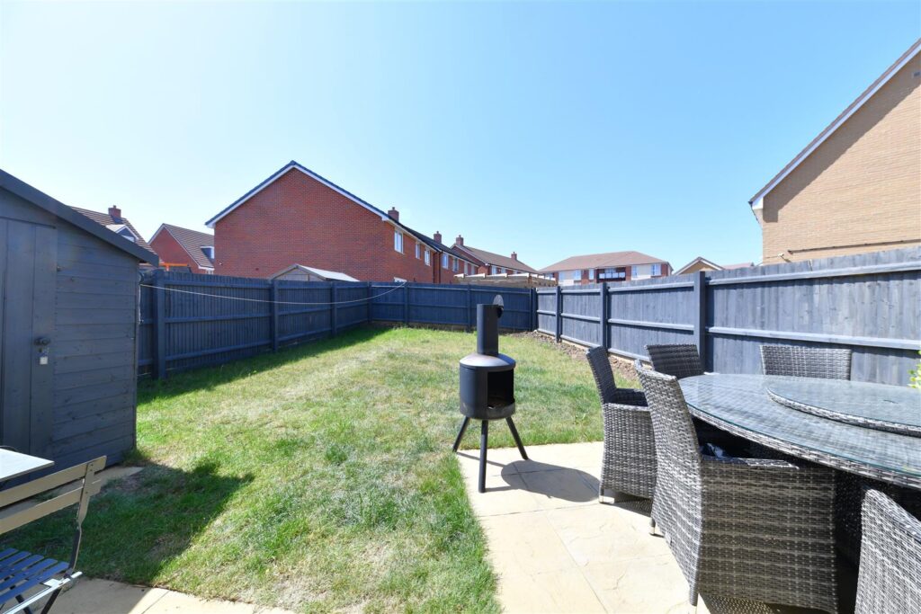 Lily Edge, Biggleswade