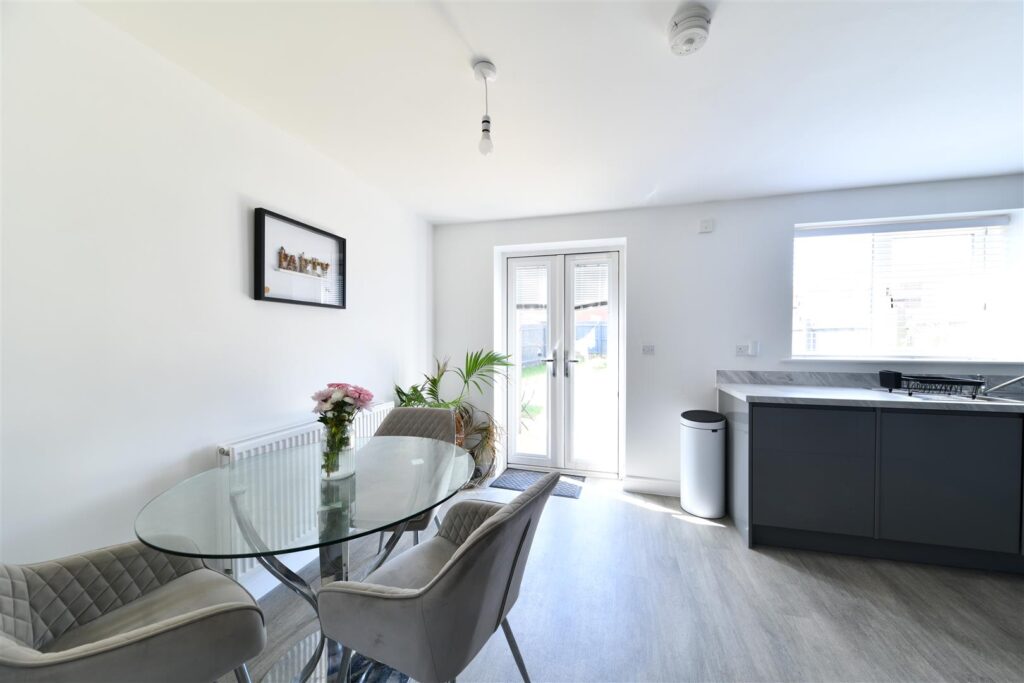Lily Edge, Biggleswade