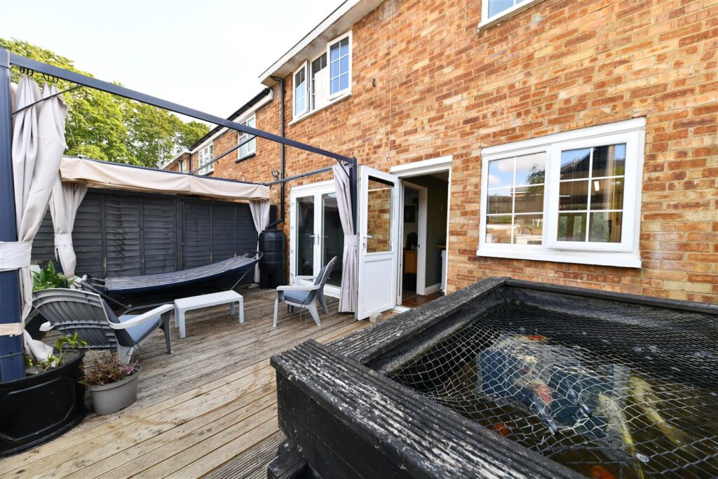 Tye End, Stevenage